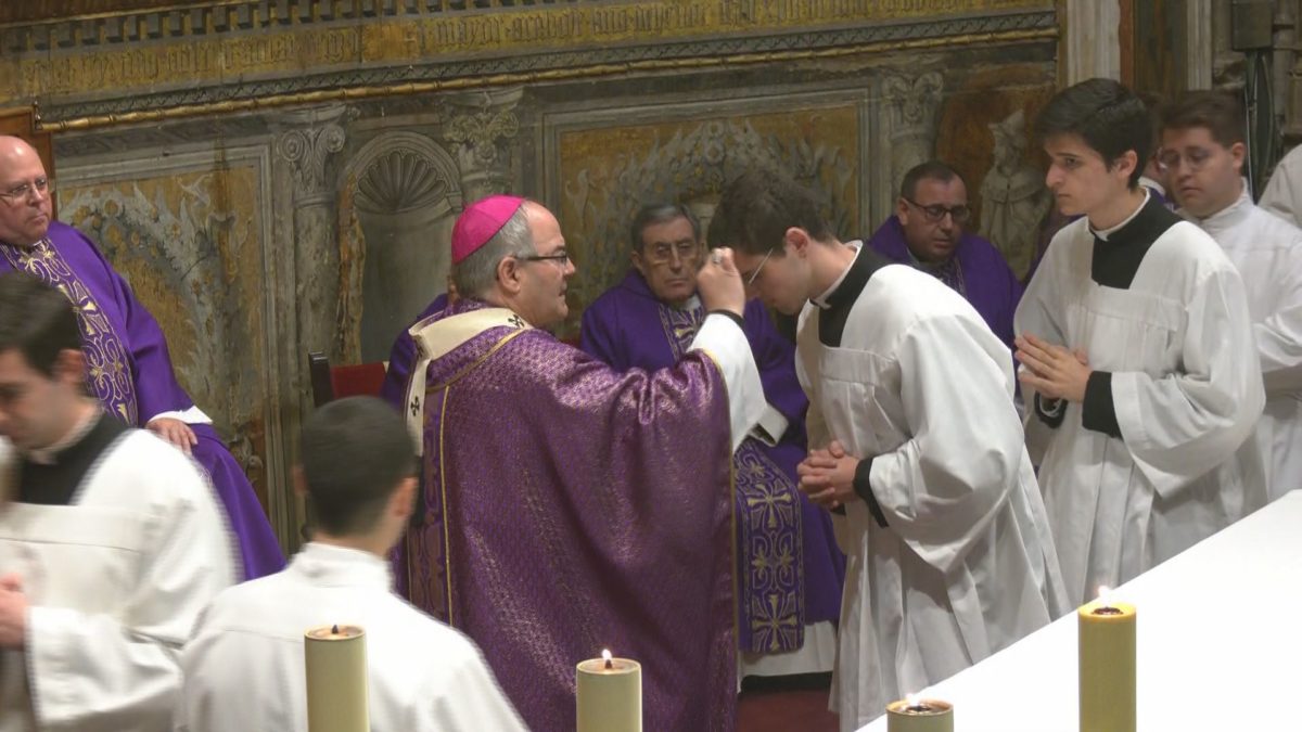 Celebración del Miércoles de ceniza en la Catedral Primada