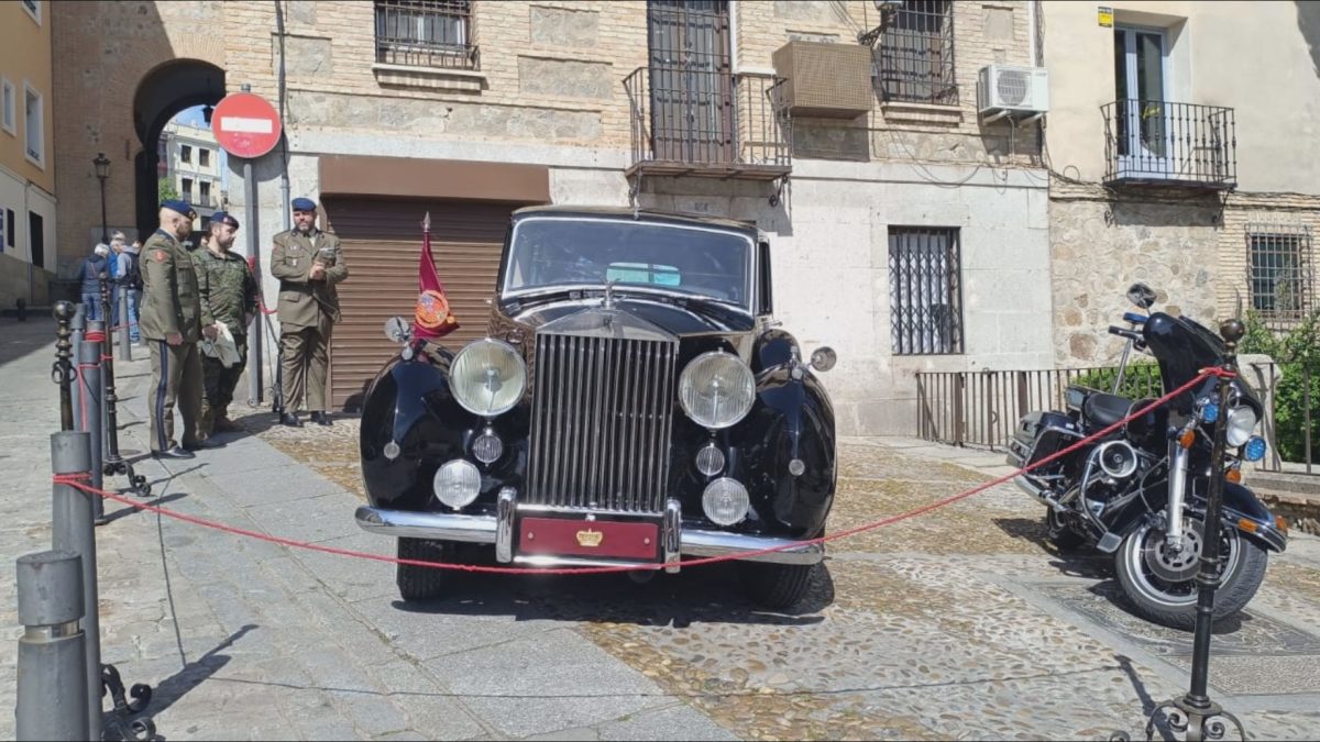 Exposición en el Santa Cruz sobre la Guardia Real