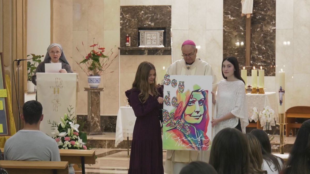 Misa final de curso en la residencia de María Inmaculada de Toledo