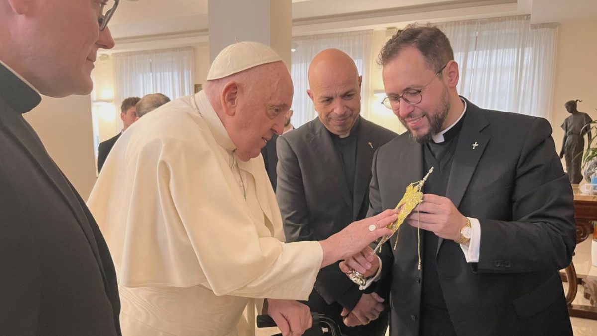 Un silencio atronador… Impresiones de Salvador Aguilera en la capilla ardiente del papa Francisco