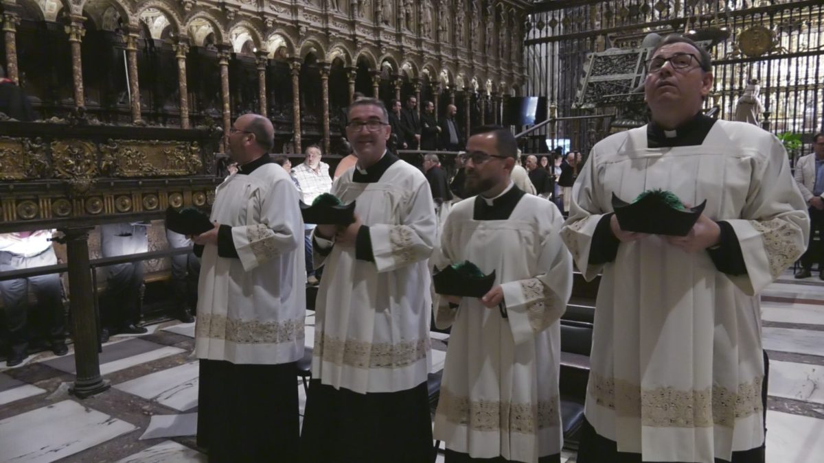 Toma de posesión de cuatro nuevos canónigos en la Catedral de Toledo