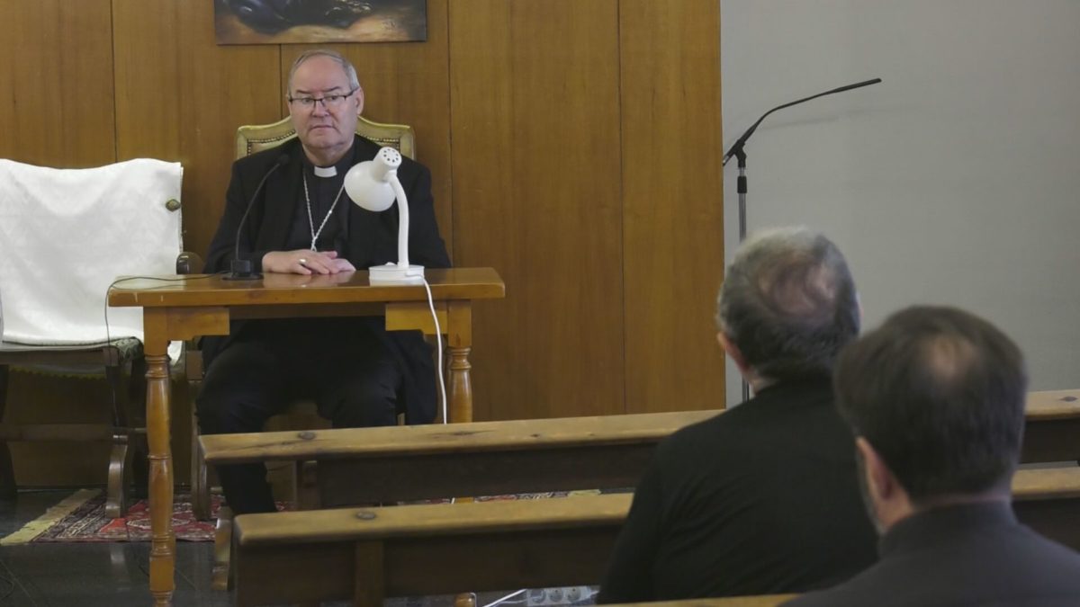 El Señor Arzobispo de Toledo dirige el mes de ejercicios espirituales