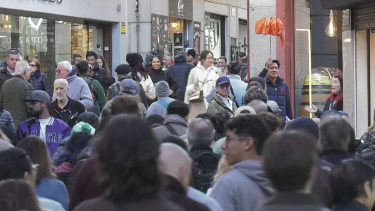 Los comercios del casco histórico dicen basta a la saturación turística