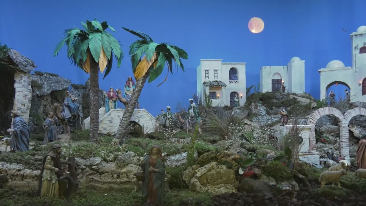 El belén de Ajofrin, cuando la parroquia se hace familia