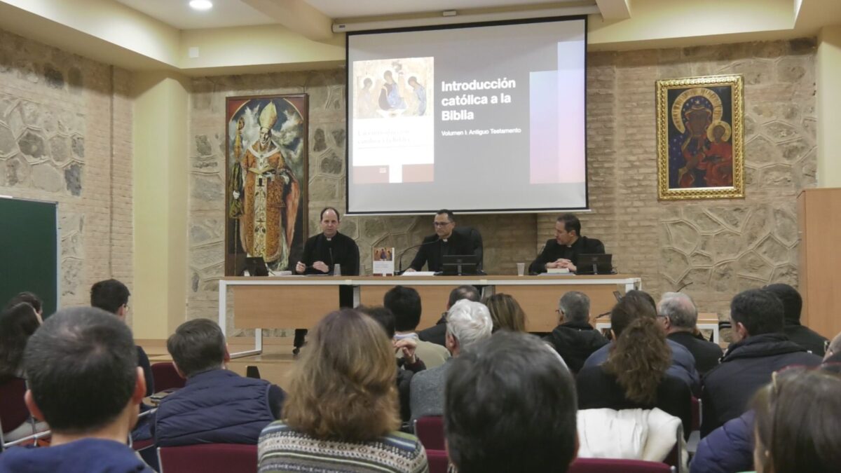 Presentado el libro: Una introducción católica a la Biblia