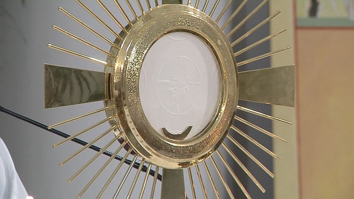 La Adoración Eucarística Perpetua celebra su vigésimo primer aniversario