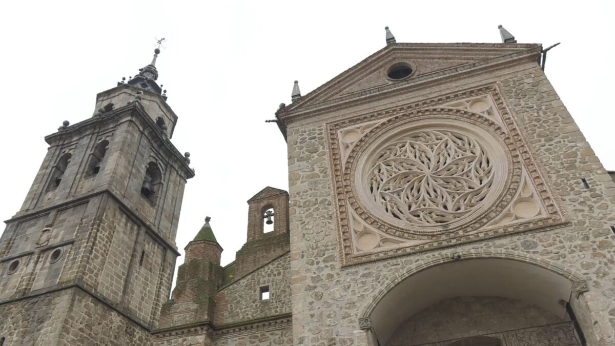 Visitas turísticas a la Colegial Santa María La Mayor