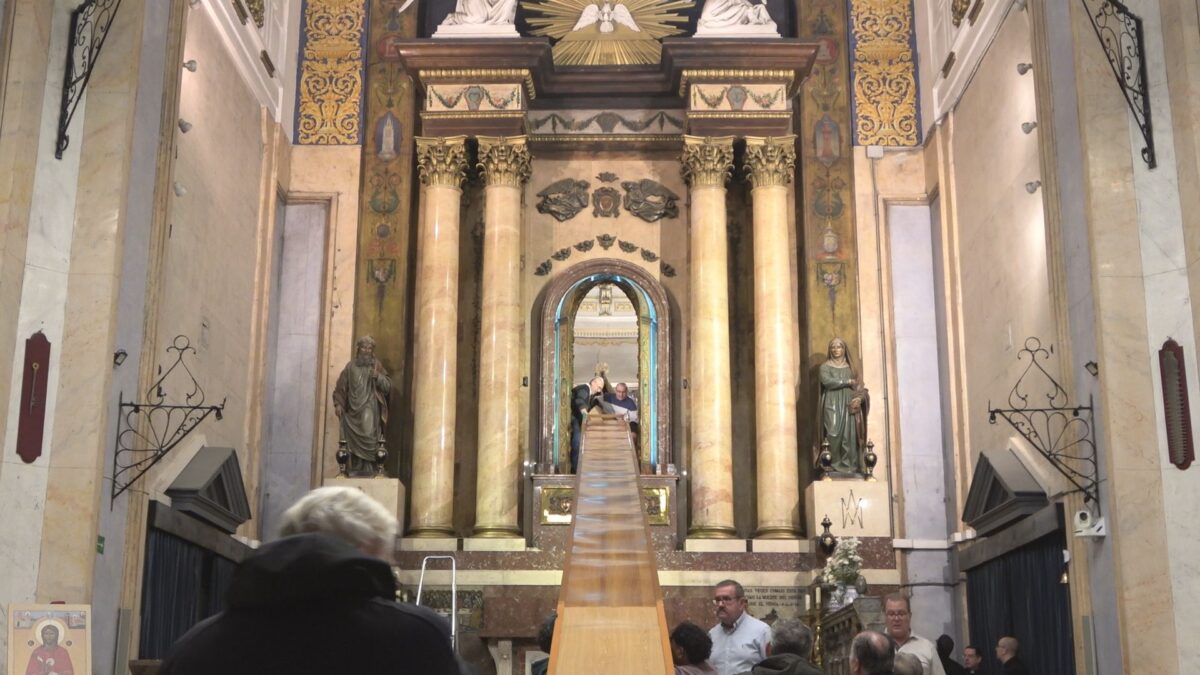 Comienzan los trabajos de restauración del altar de la Virgen del Prado